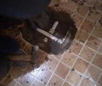 双城卫生间漏水维修公司为您分享下卫生间渗水如何处理及注意事项